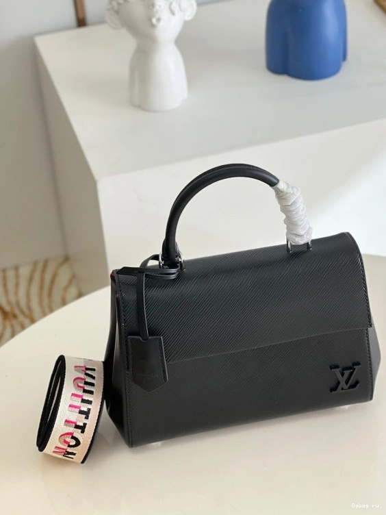 VUITTON LOUIS BB CLUNY 0817